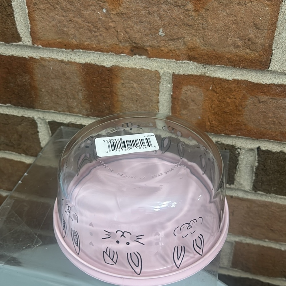 COPY - NWT PYREX BUNNY RABBIT 4 cup DISH BOWL STORAGE HOPPITY with Lid PINK E… - Picture 3 of 3